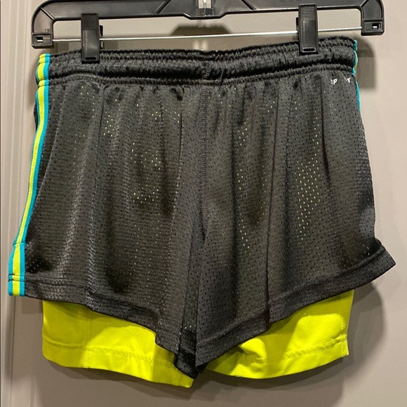 Nike Dri-FIT Gray & Yellow Running Shorts Size Medium - Picture 3 of 6